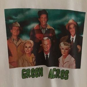 𝅺GREEN Acres tee